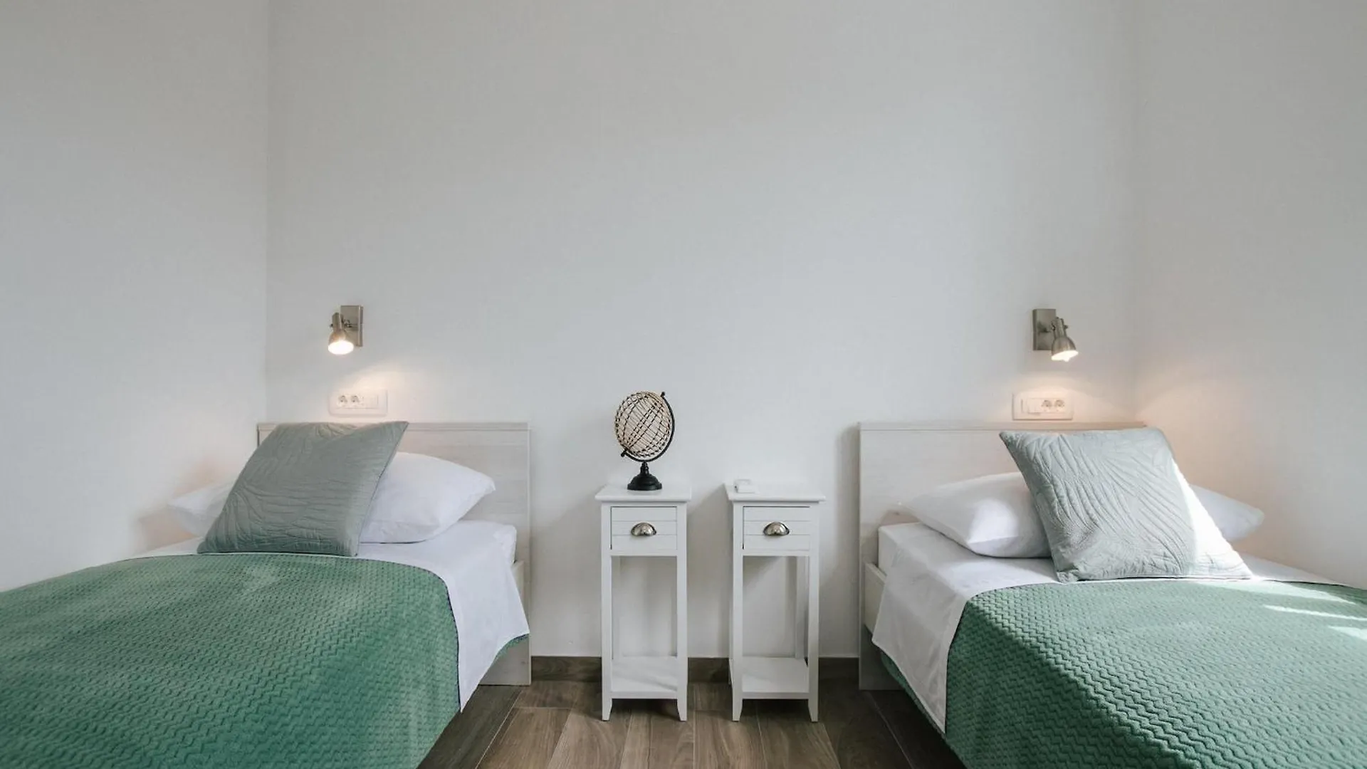 Spacious Luxury Trogir Apartments - Comfort Two Bedroom Apartment 0*,