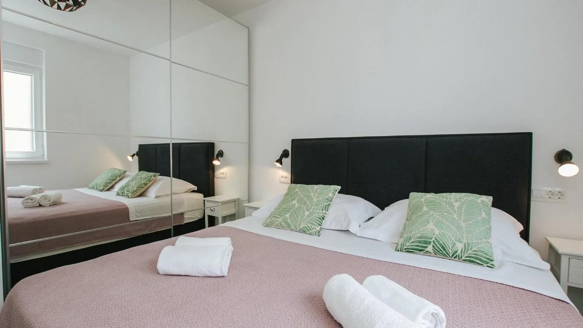 Spacious Luxury Trogir Apartments - Comfort Two Bedroom Apartment